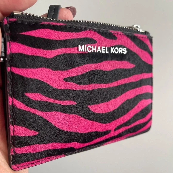 Michael Kors Zebra Print Wallet Like New - Picture 3 of 8